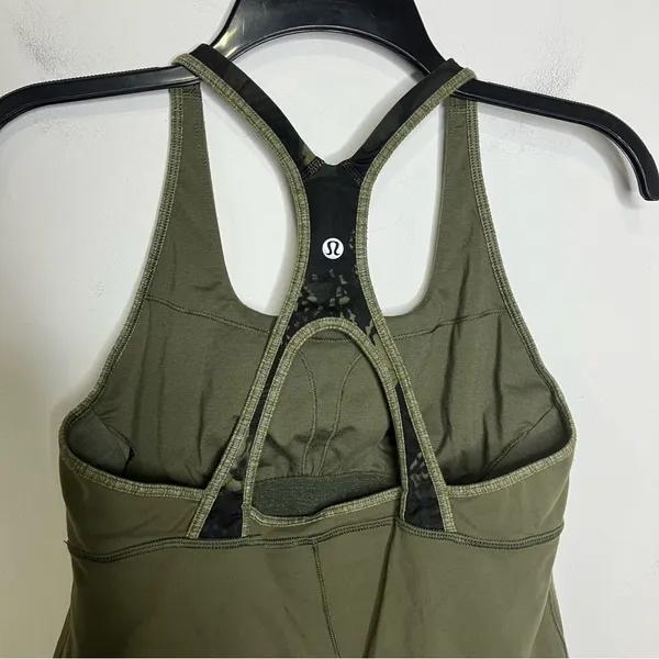 Lululemon Satnam tank olive green size‎ 10 - Image 4