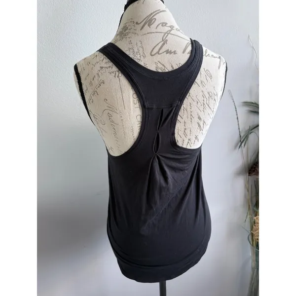 Lululemon Womens Black Racerback Tank Top Keyhole Cutout Activewear Size 4-6‎ - Image 2
