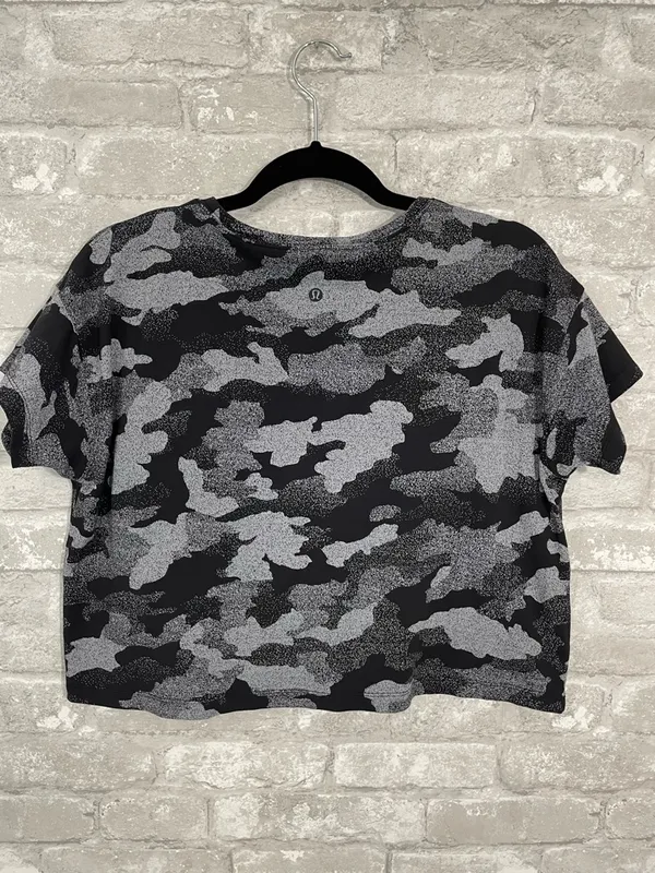 Lululemon New Year Cates T-Shirt Heritage Speckle Camo - Image 3