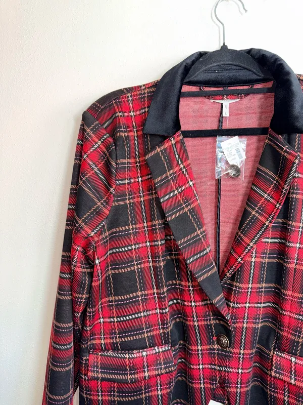 Maurices Tartan Plaid Cropped Blazer Red Black Velvet Collar NWT - Image 4