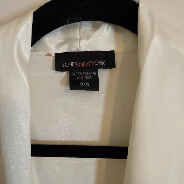 Vintage NWT 90's Jones New York Bridal Satin Robe With Lace Sz Small/Med‎ Cream - Image 2