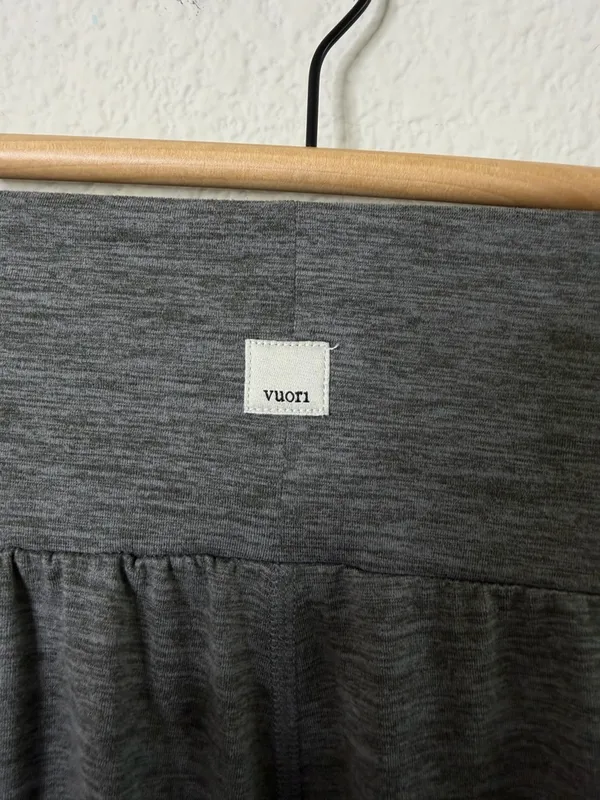 Vuori Lux At‎ Ease Pants Heathered Grey Womens Size M - Image 4