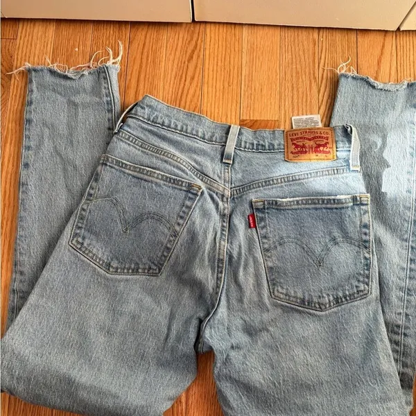 Women's Light Blue Straight Leg Jeans Size 24 - Image 9