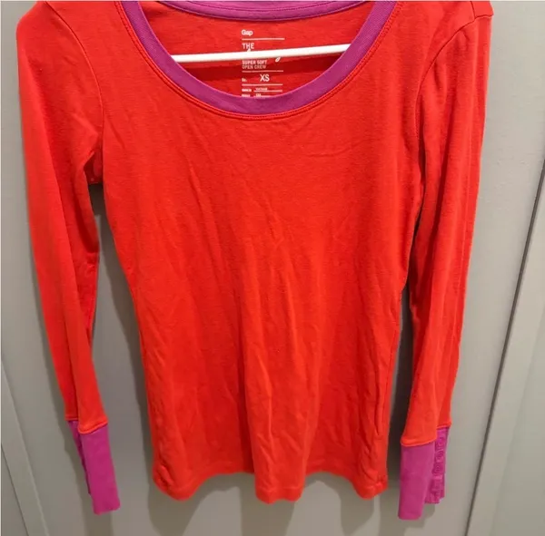 Gap Vibrant Red Top with Purple Trim  - Image 2