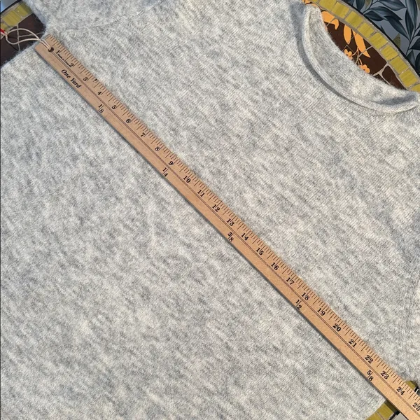 Everyday Lightweight Crewneck Sweater - Image 4