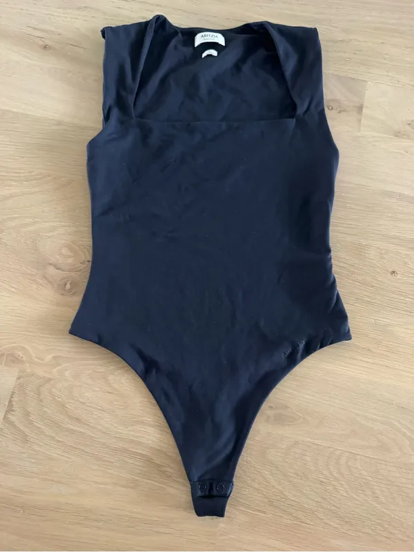 Aritzia Original Contour Esteem Bodysuit navy blue size Small - Image 7
