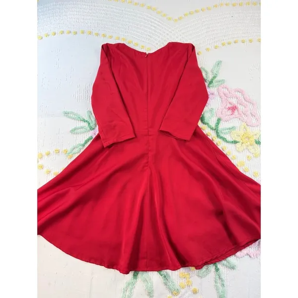 LuLu's Red Fit and Flare Dress V-Neck 3/4 Sleeve Party Cocktail Size S‎ - Image 4