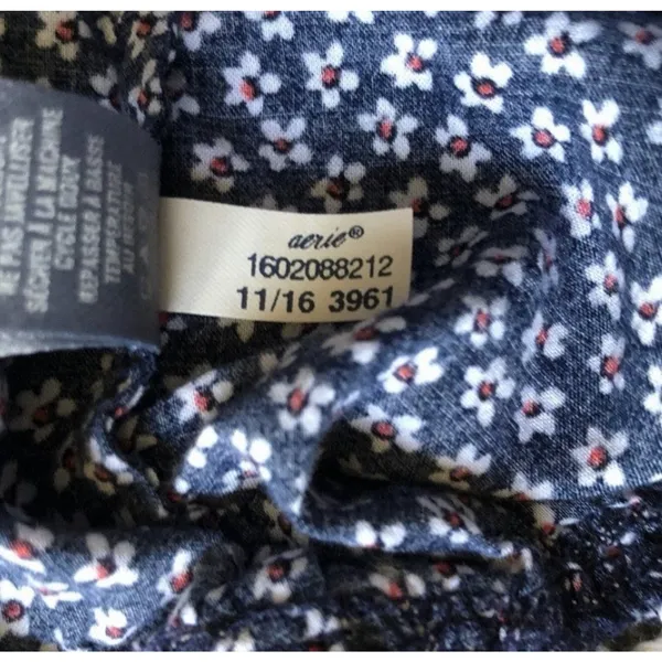 Aerie Navy Floral Lounge Shorts Crochet Waist Drawstring Women’s Large - Image 11