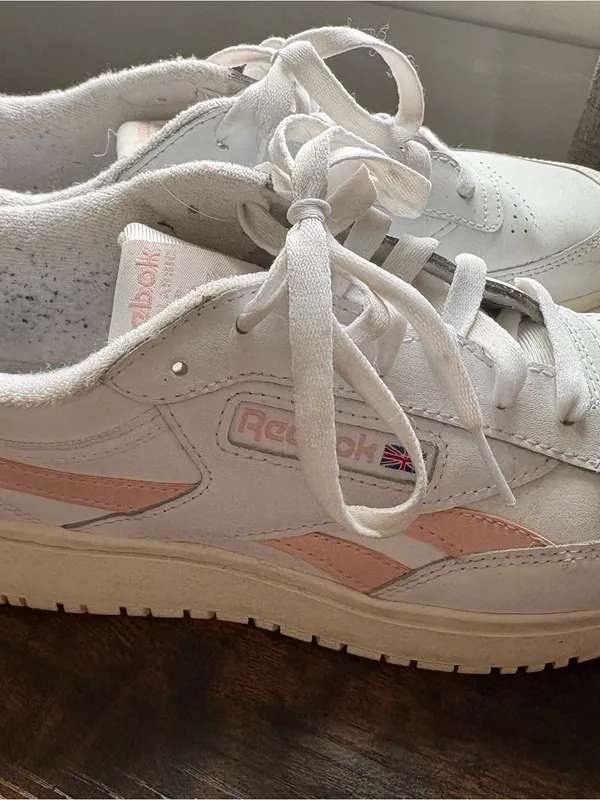 Reebok White Sneakers with Light Pink Accents - Image 2
