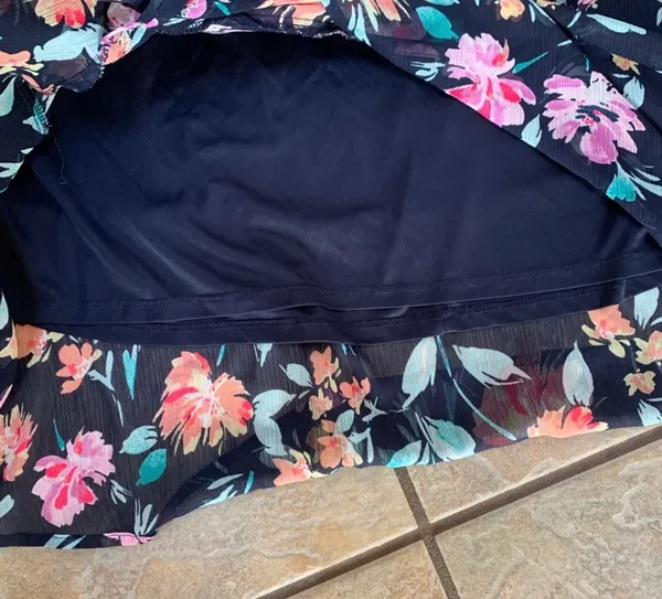 Floral Skirt Black Size XL - Image 2