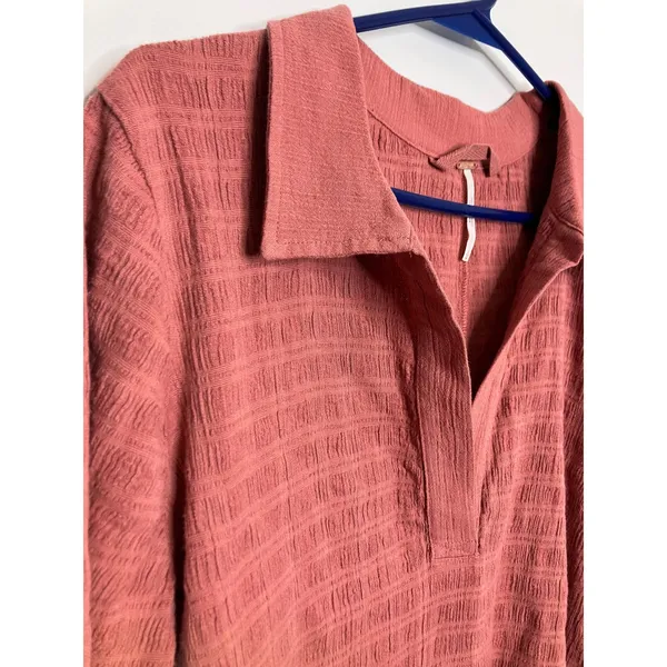 Free People Polo Top Womens Large Rose Pink Textured V-Neck Short Sleeve - Image 2