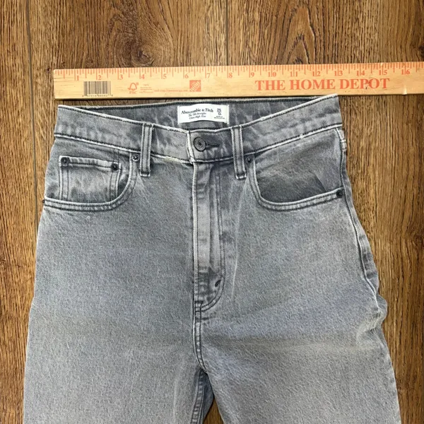 Abercrombie & Fitch The 90s Straight Ultra‎ High Rise Grey Jeans Womens 25/0R - Image 2