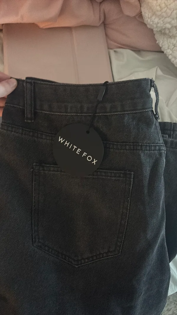 Bring The Style White Fox Boutique Low-Rise Wide-Leg Jeans Black Acid Wash - Image 5