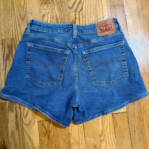 Levi’s A-Line Shorts Size 29 - Image 2