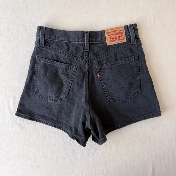 Levi's High Waisted Mom Shorts Womens 28 Black Denim Retro Summer Cut Offs - Image 8