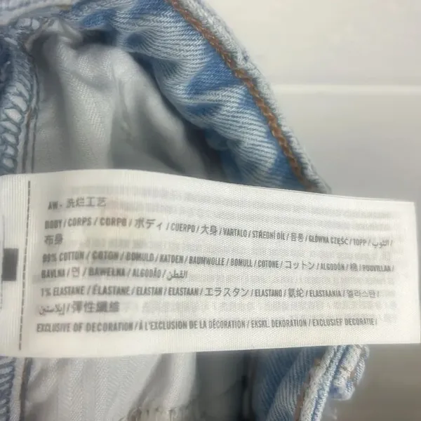 Abercrombie & Fitch women’s the mom high rise light wash jean - Image 4