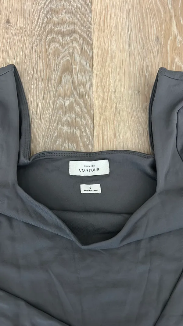Aritzia Babaton Bodysuit Square Neck Contour Long Sleeve - Image 2
