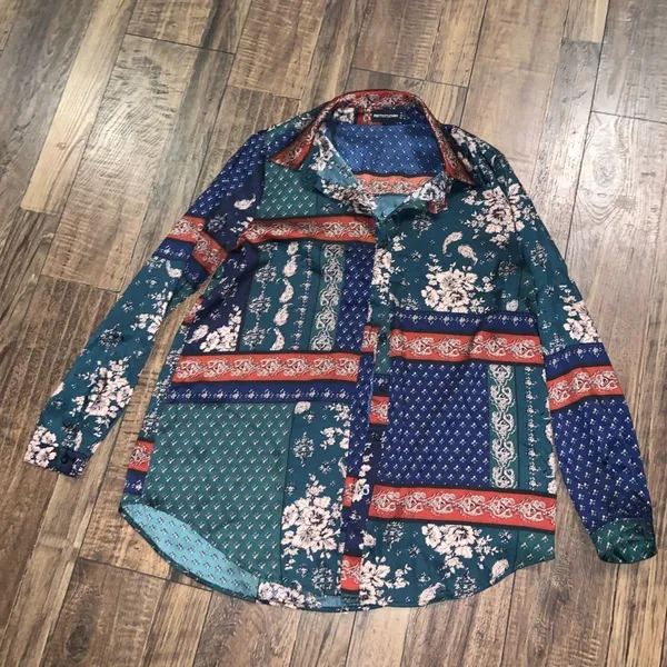 Pretty little thing nwot 4 paisley satin button up mix printed blouse top fall - Image 7