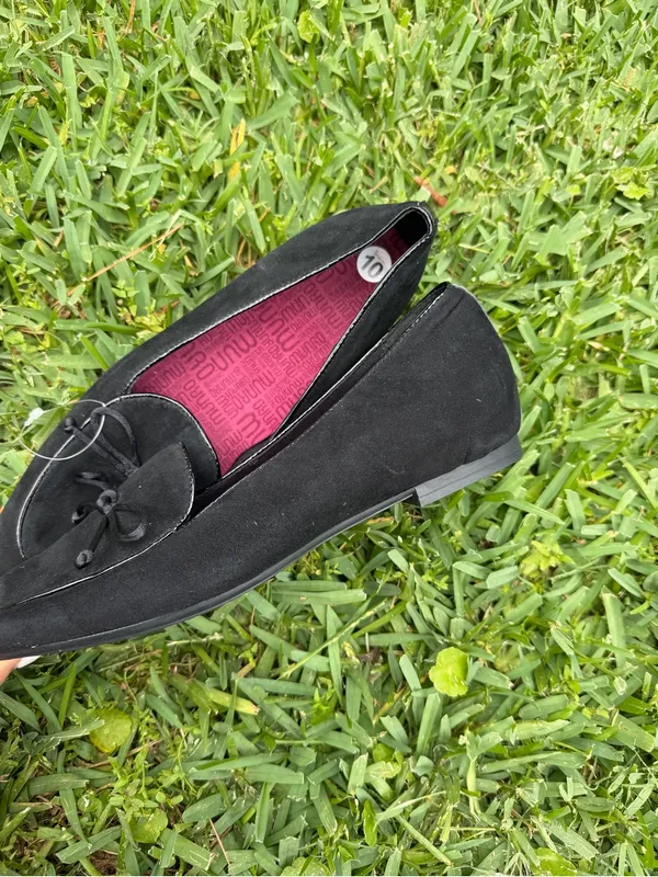 Munro Women’s Rossa Black Suede Slip-On Loafers Size 10 - Image 3