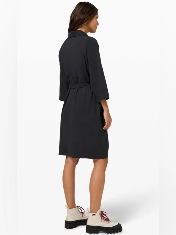 Lululemon perfectly poised Button Down Dress With Pockets Size 6 oversized - Image 3