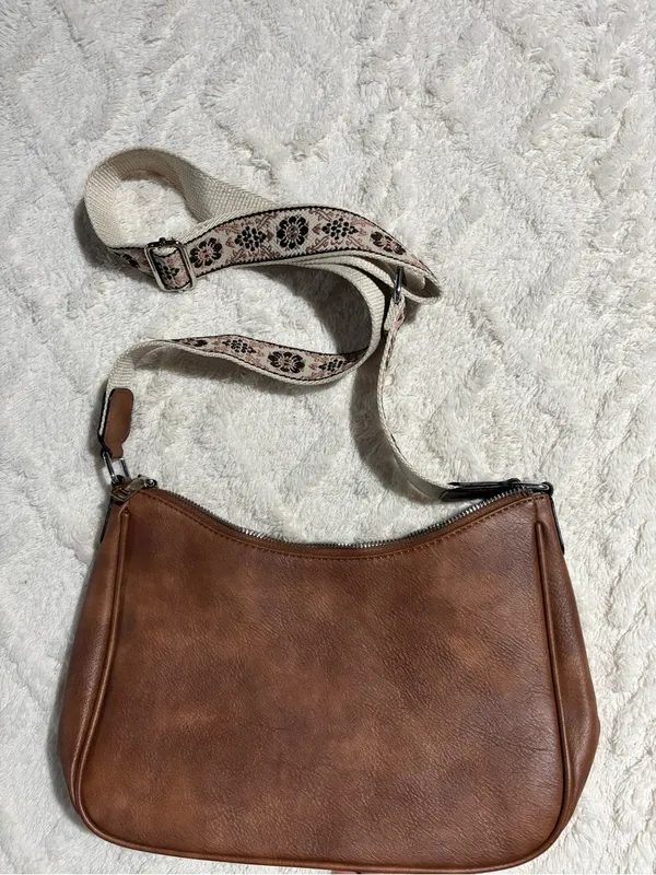 Cluci brown crossbody bag - Image 4