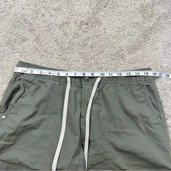 Vuori Women's Ripstop Climber Shorts 3" Mid Rise Outdoor in Green Size L - Image 11