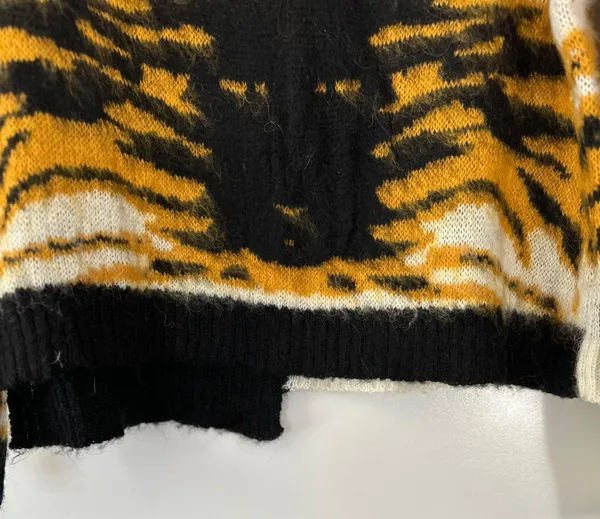 fab'rik Cropped Sweater - Image 5