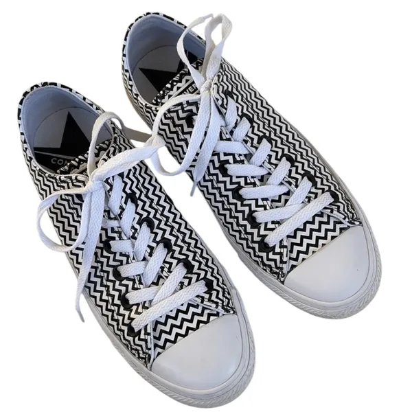 EUC Converse Leather Chuck 70 Mission-V-O Sneakers Black White Chevron Size 7 - Image 2