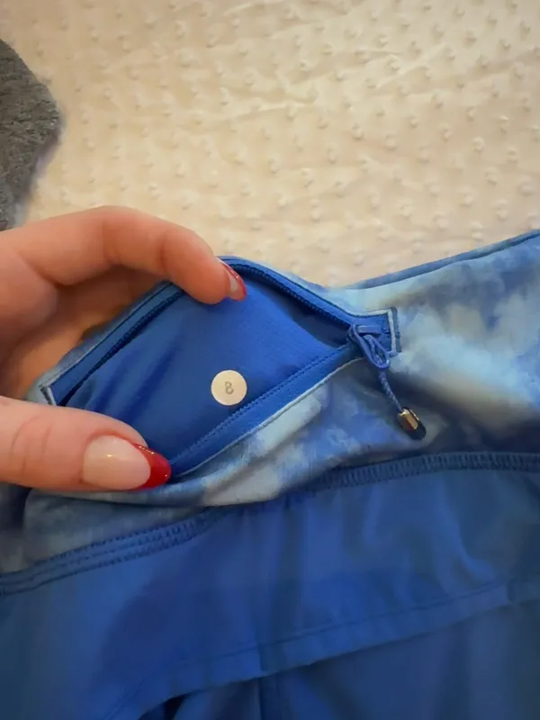 Lululemon Shorts Speed Up 2.5" - Image 4