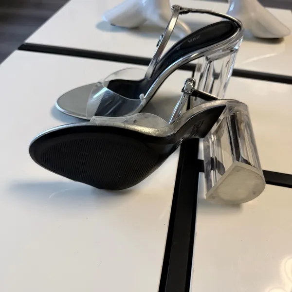 ✨ Zara Metallic Silver Clear Block Heels - Size 37 ✨ - Image 15