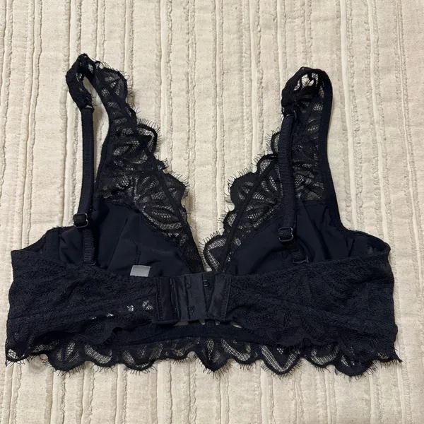 Victoria's Secret Pink Date Unlined Lace Bra - Image 3