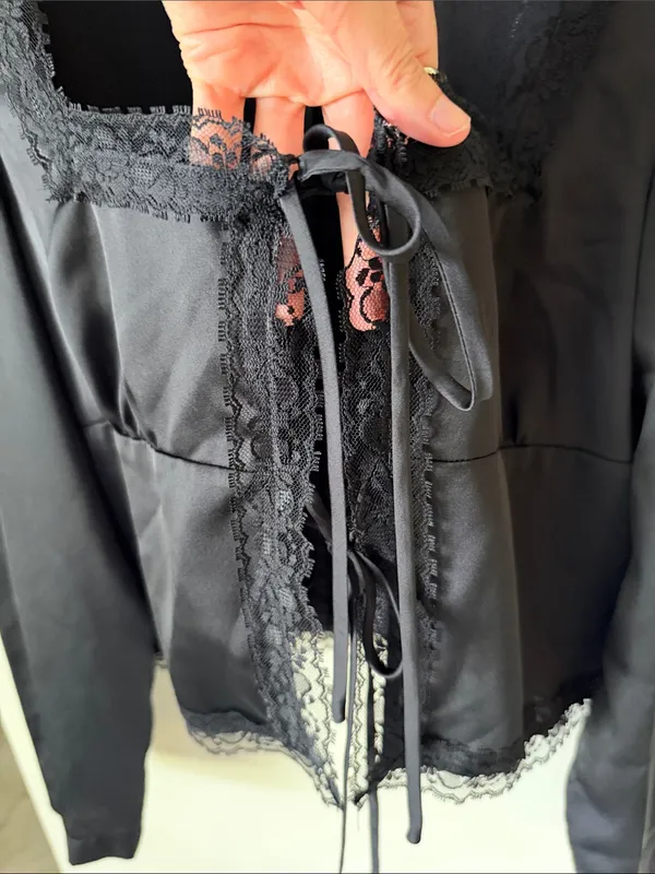 Gianni bini black satin goth lace square neck tie front top blouse L - Image 3