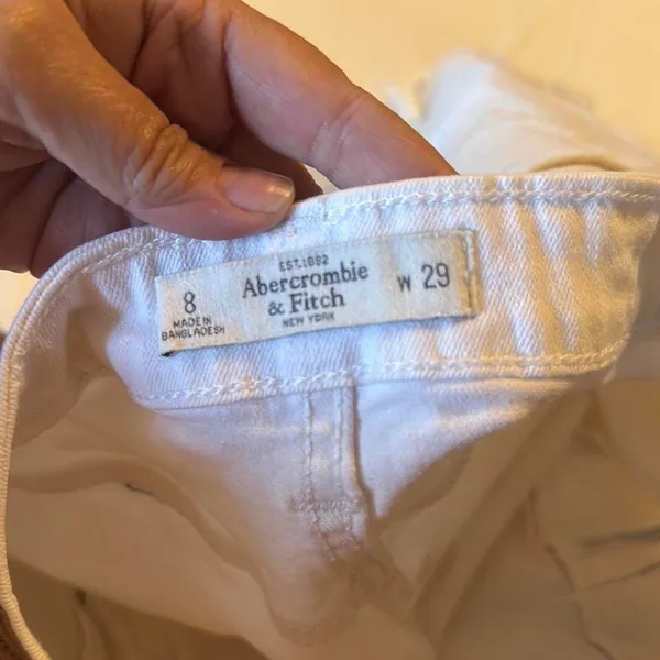 Abercrombie and Fitch‎ White denim Skirt Women's Size 8 - Image 5