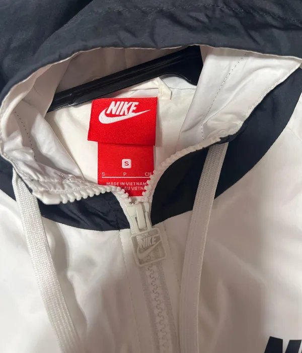 Nike Windbreaker - Image 2