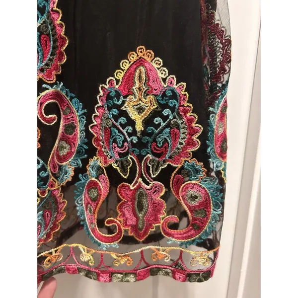 Magic Black Lined Skirt floral embroidery Size Medium Whimsygoth Witchy Boho - Image 2