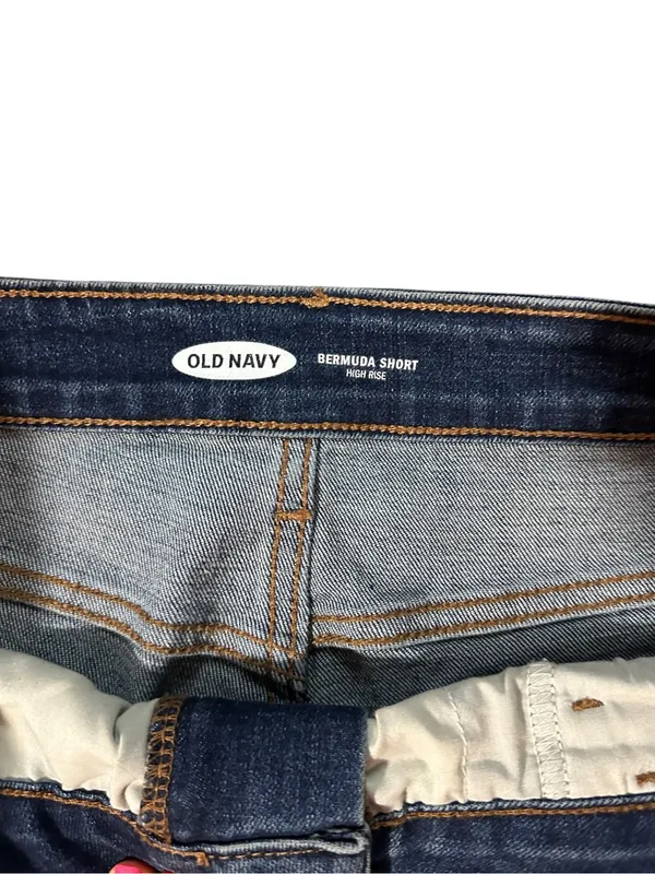 Old Navy Women’s Size 14 High Rise Bermuda Denim Shorts Cuffed Dark Wash - Image 3