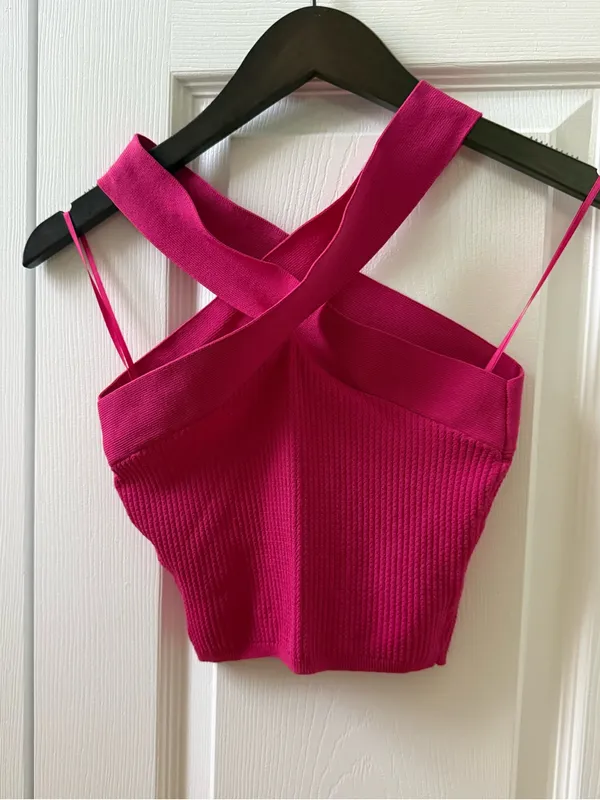 Aritzia Babaton Sculpt Knit Criss Cross Cropped Tank in Pink - Image 3