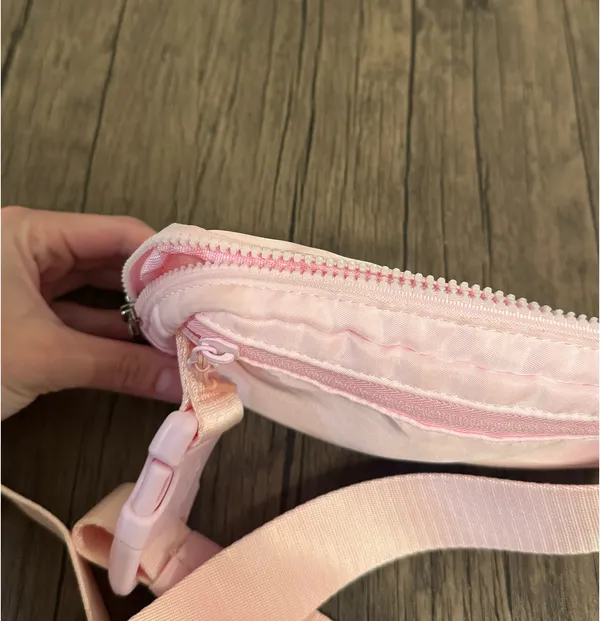 Lululemon Belt Bag - Image 4