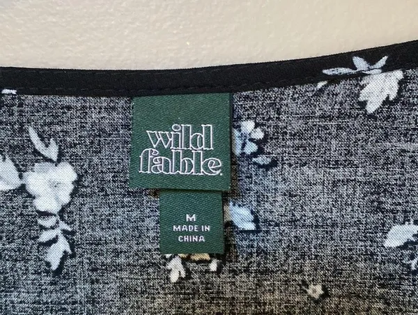 Wild fable black white floral wrap crop top - Image 5