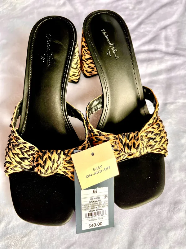 Universal Threads Sandals w/Block Heel-Size 6.5 - Image 6