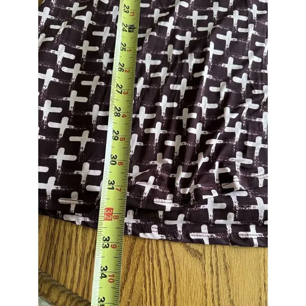 Women’s ShortSleeve Geometric Print Faux Wrap Stretch Dress Size Small Maroon - Image 8