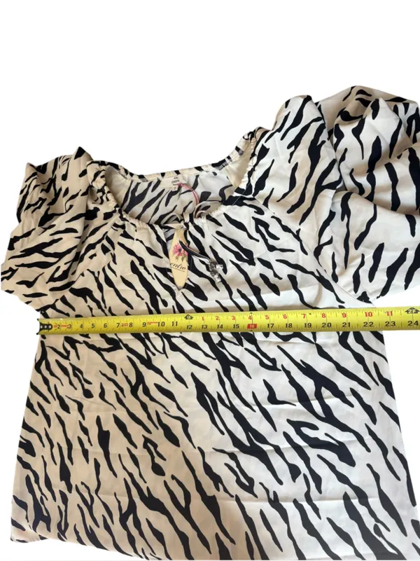 Anthropologie Entro Zebra Print Puff Sleeve Blouse Top Womens Small NEW - Image 10