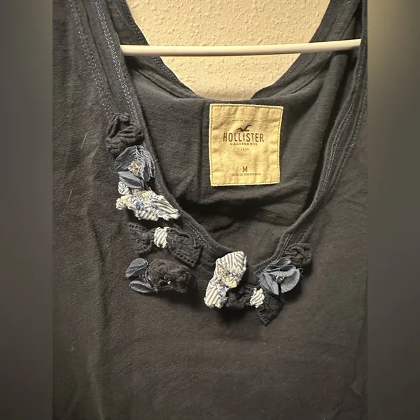 Hollister Navy Blue Short Sleeve Top - Image 2