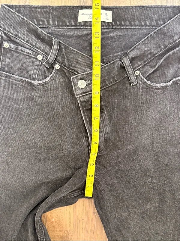 Abercrombie &‎ Fitch the Dad High Rise Black Denim Jeans Asymmetrical Waist 28 - Image 6
