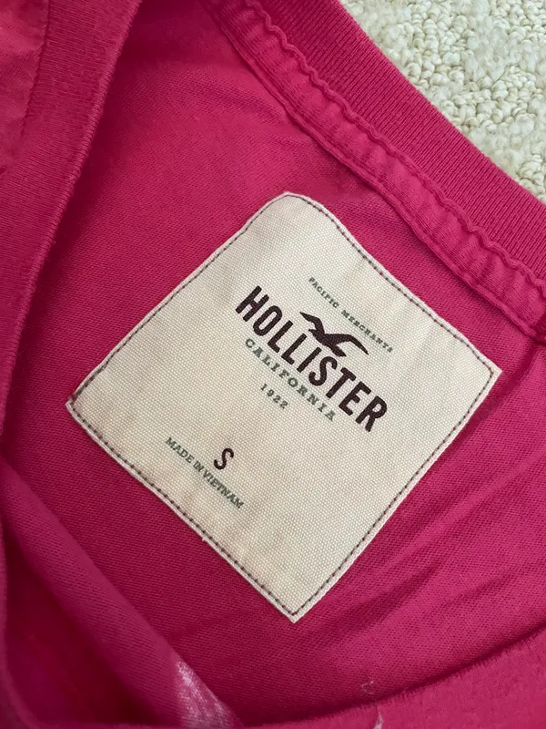 Hollister Pink Tshirt - Image 2