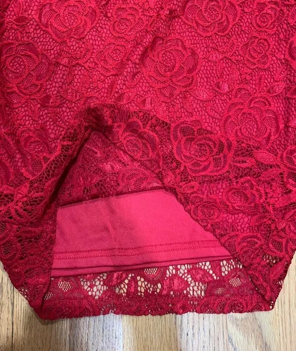 Glory Sunshine Red Lace Dress - Image 3