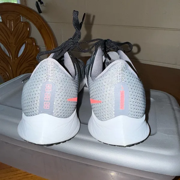 Nike Zoom Fly 3 Running Shoes | Gray &‎ Pink Blast | Women’s 6 - Image 6