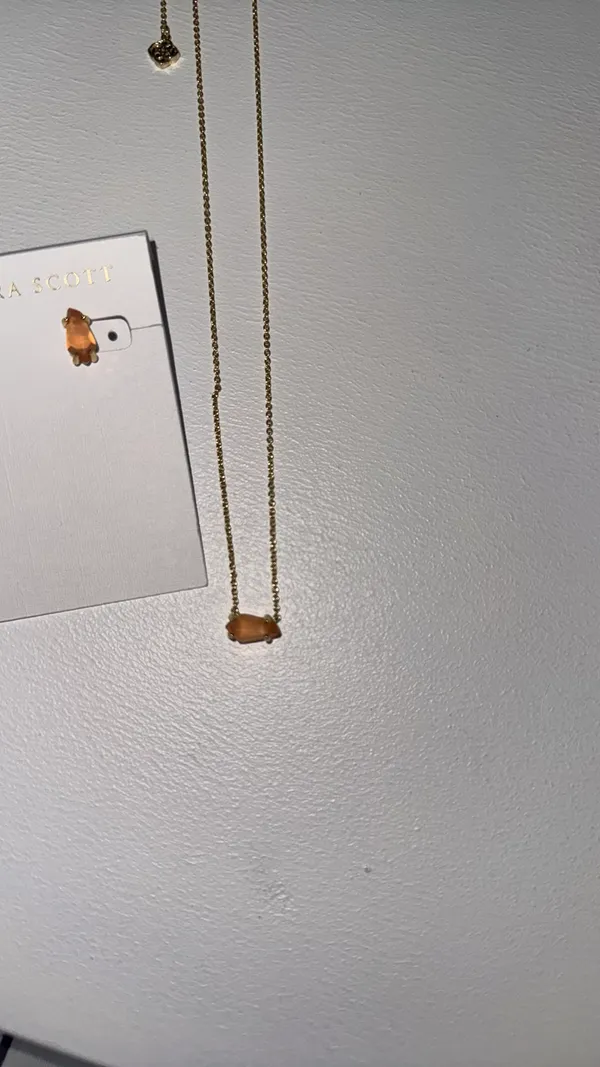 Kendra Scott Necklace and earrings - Image 6