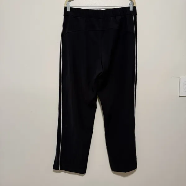 Lululemon On the Right Track Pant in‎ Black / White Size 10 - Image 5
