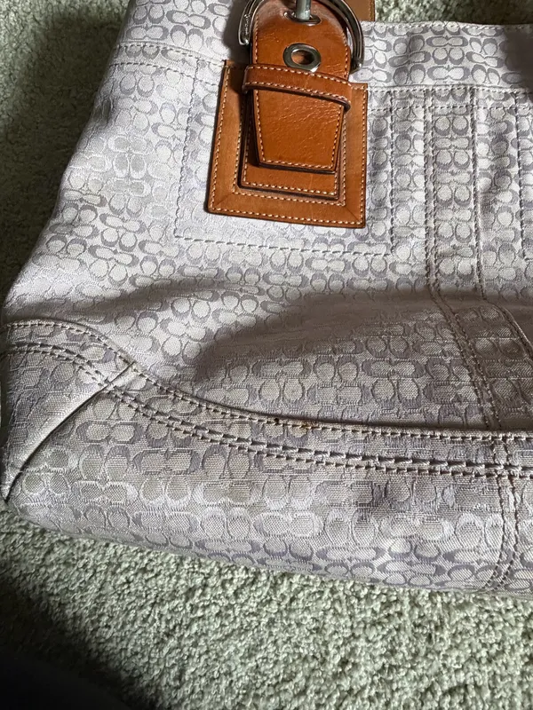 Vintage Coach Soho Lavender Signature Buckle Tote F12311 - Image 5
